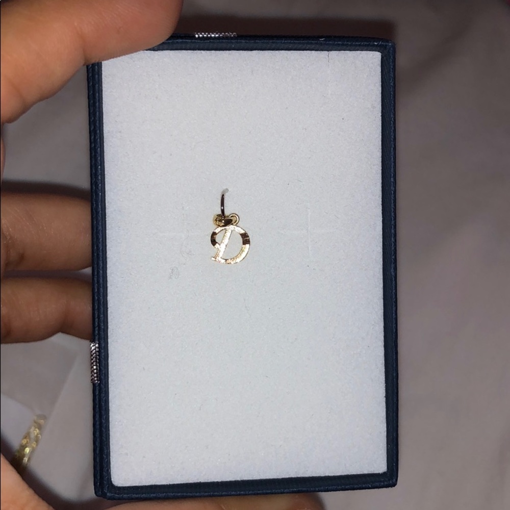 Tiny 10k D charm